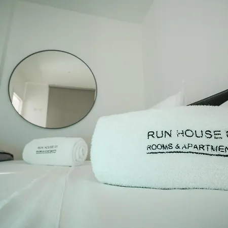 Run House 07 &